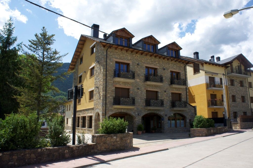 Hotel Los Nogales Campo  Exterior photo